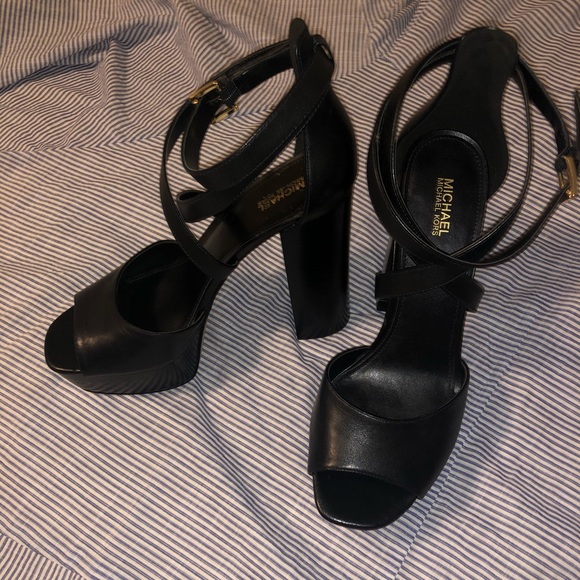 Michael Kors Platform Heels 🧨Host Pick - Picture 2 of 6
